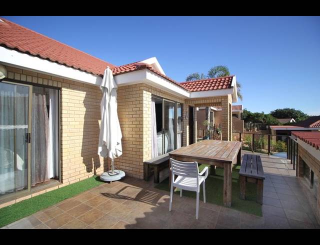 3 BEDROOM TOWNHOUSE FOR SALE IN HERSHAM
